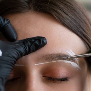 eyebrow tinting
